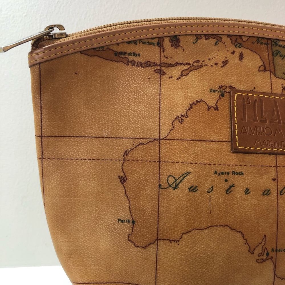 Alviero Martini Pouch - Picture 5 of 12